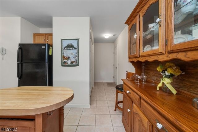 13 Eagles Nest Ln, Hardyston Twp., NJ 07419