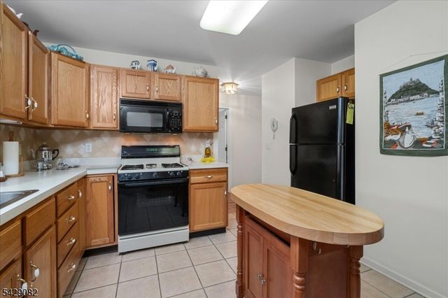 13 Eagles Nest Ln, Hardyston Twp., NJ 07419