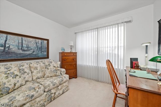 13 Eagles Nest Ln, Hardyston Twp., NJ 07419