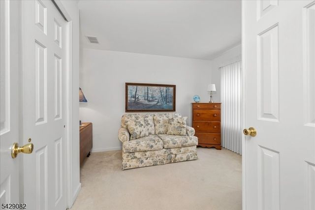 13 Eagles Nest Ln, Hardyston Twp., NJ 07419