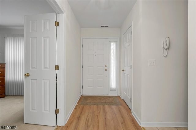13 Eagles Nest Ln, Hardyston Twp., NJ 07419
