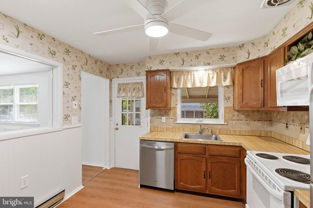 24 SALEM DR, Whiting, NJ 08759