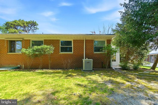 24 SALEM DR, Whiting, NJ 08759