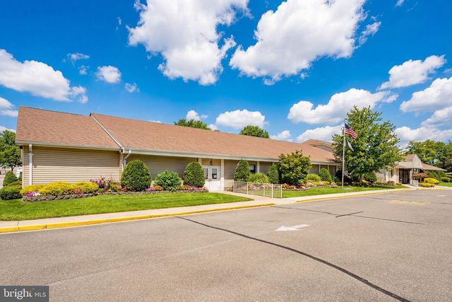 24 SALEM DR, Whiting, NJ 08759