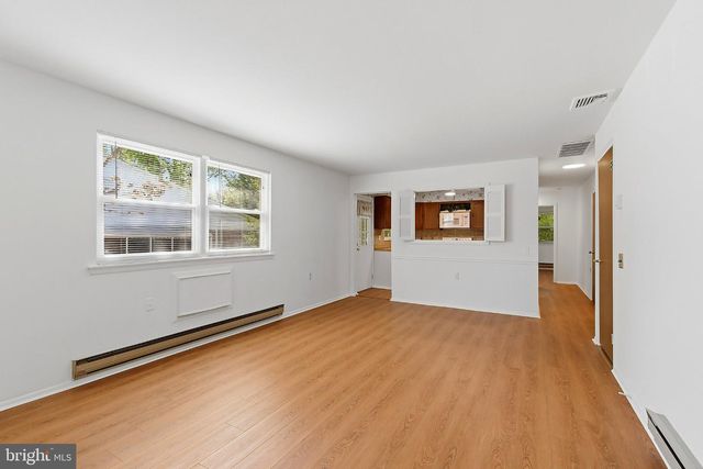 24 SALEM DR, Whiting, NJ 08759