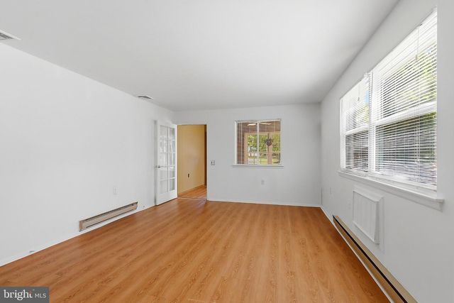 24 SALEM DR, Whiting, NJ 08759