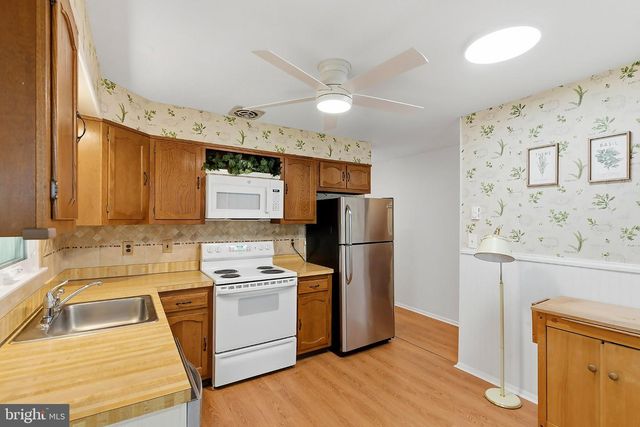 24 SALEM DR, Whiting, NJ 08759