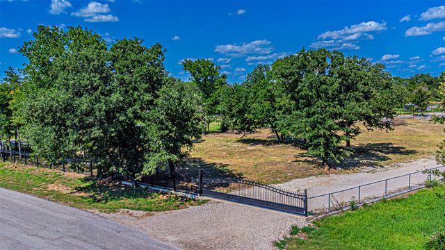 12100 Garden Grove Drive, Dallas, TX 75253