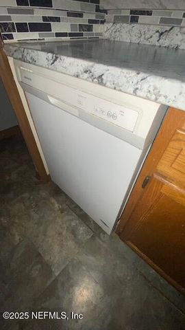 5542 BENNINGTON Drive, Jacksonville, FL 32244