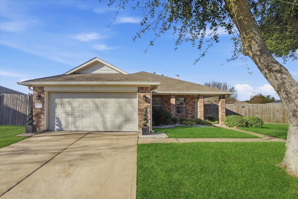 4515 Chetco Lane, Baytown, TX 77521