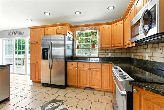 619 Sal Avenue, Dunkerton, IA 50626