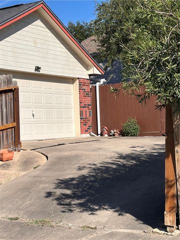 4801 Lake Granbury Dr, Corpus Christi, TX 78413