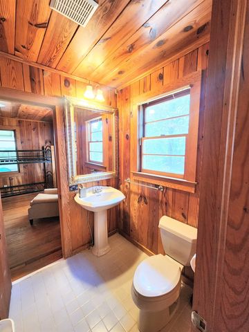 308 Sandcrest Dr., North Myrtle Beach, SC 29582