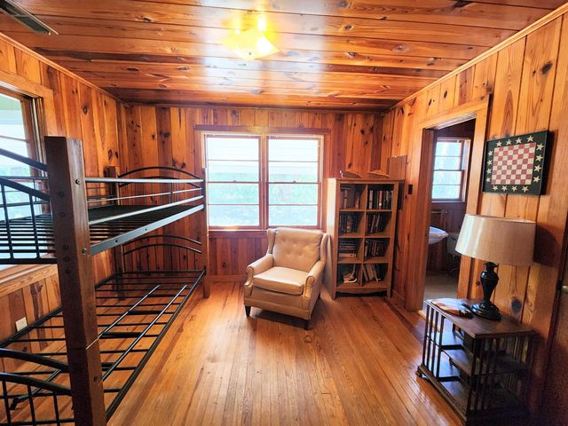 308 Sandcrest Dr., North Myrtle Beach, SC 29582