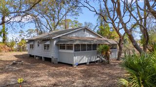308 Sandcrest Dr., North Myrtle Beach, SC 29582