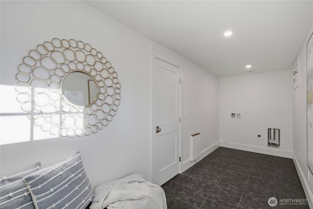 7717 2nd Avenue NE, Seattle, WA 98115