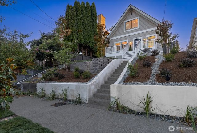 7717 2nd Avenue NE, Seattle, WA 98115