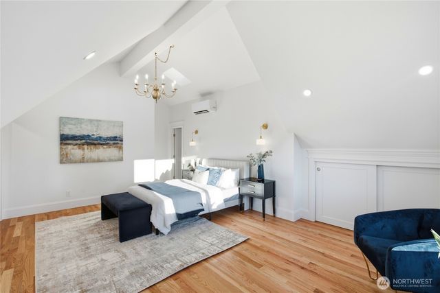 7717 2nd Avenue NE, Seattle, WA 98115