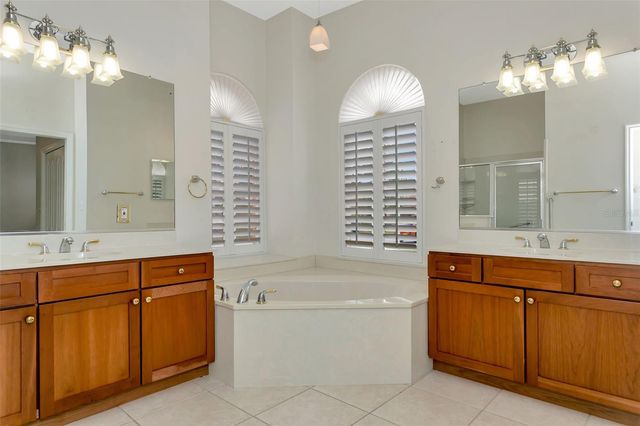 1311 LENOX GREENS DRIVE, Sun City Center, FL 33573