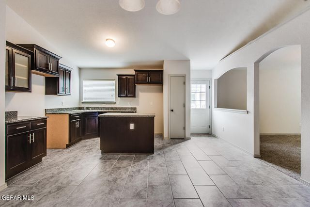 12421 Mahan Street, Clint, TX 79836