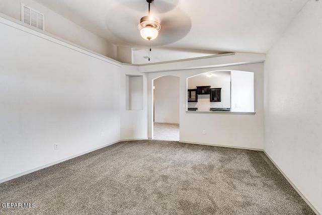 12421 Mahan Street, Clint, TX 79836