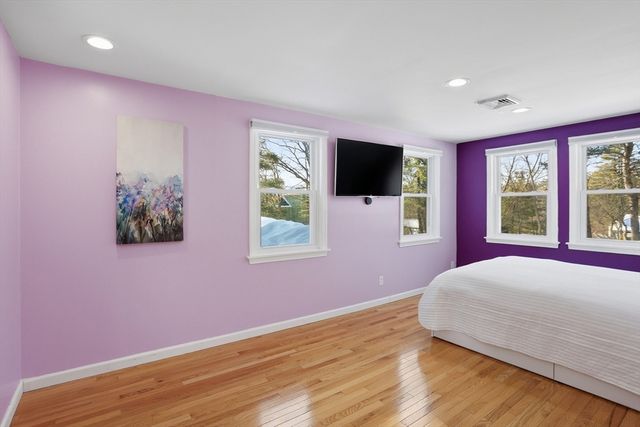 18 Hayward Rd, Acton, MA 01720