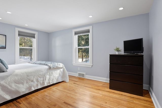 18 Hayward Rd, Acton, MA 01720