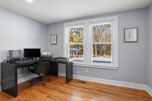 18 Hayward Rd, Acton, MA 01720