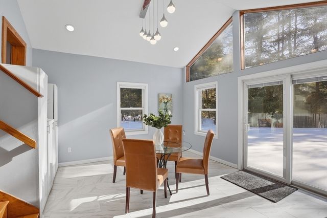 18 Hayward Rd, Acton, MA 01720