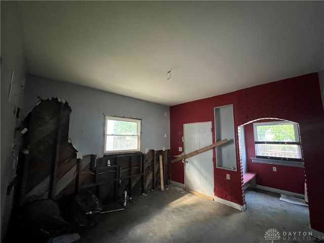 108 Willowwood Drive, Dayton, OH 45405