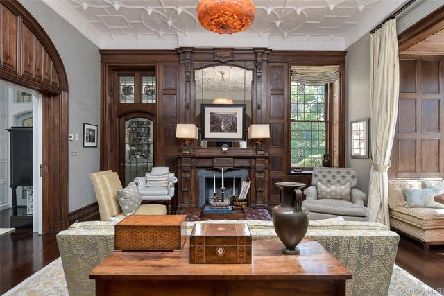 5 Oakledge Road, Bronxville, NY 10708