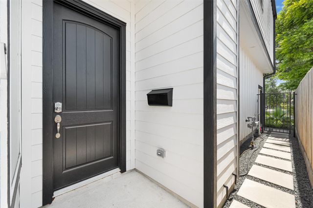 1119 Lawrence Street, Houston, TX 77008