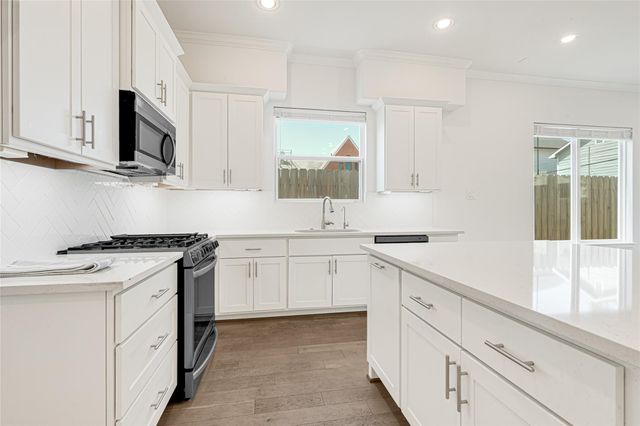 1119 Lawrence Street, Houston, TX 77008