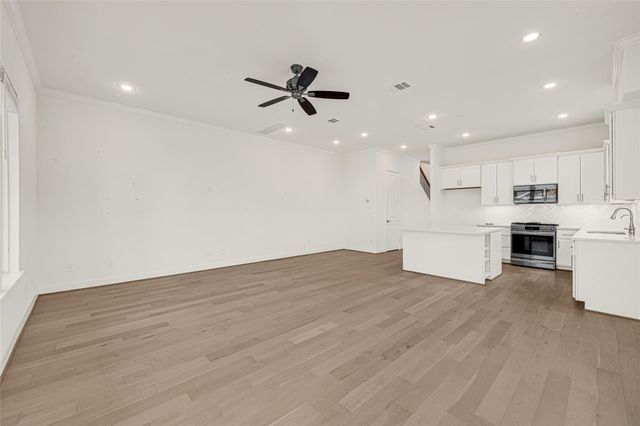 1119 Lawrence Street, Houston, TX 77008