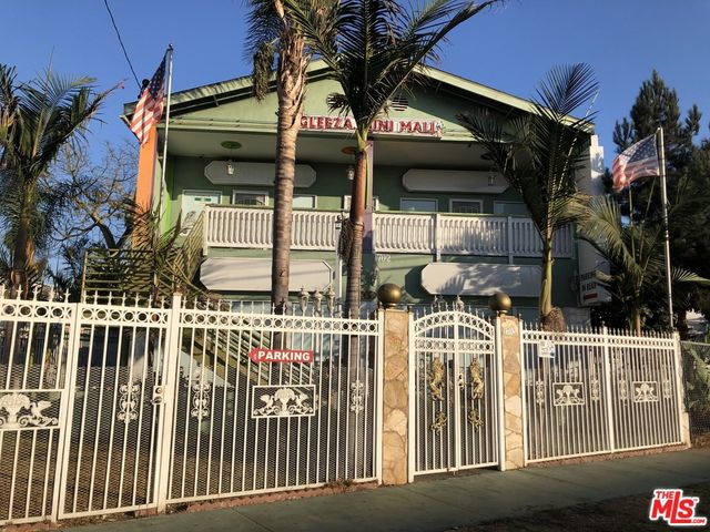 1702 S Hoover Street, Los Angeles, CA 90006