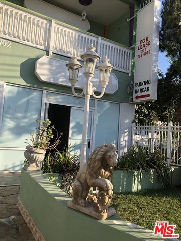 1702 S Hoover Street, Los Angeles, CA 90006