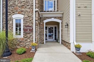 421 CREEKSIDE DR, Brookhaven, PA 19015