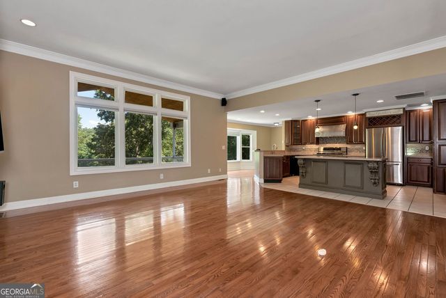 7913 S Barkers Bend Drive, Murrayville, GA 30564