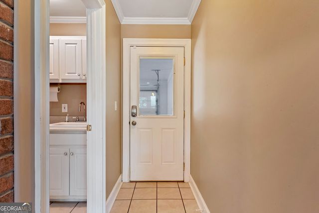 7913 S Barkers Bend Drive, Murrayville, GA 30564