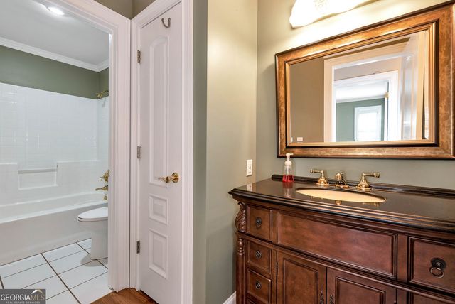 7913 S Barkers Bend Drive, Murrayville, GA 30564
