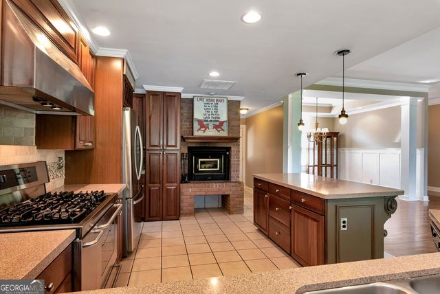 7913 S Barkers Bend Drive, Murrayville, GA 30564