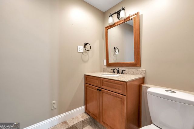 7913 S Barkers Bend Drive, Murrayville, GA 30564