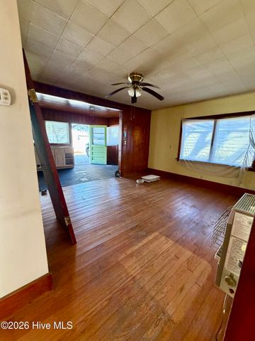 211 West Avenue, Plymouth, NC 27962