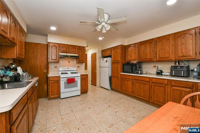 155 Lafayette Street, Newark, NJ 07105