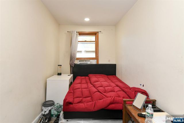 155 Lafayette Street, Newark, NJ 07105