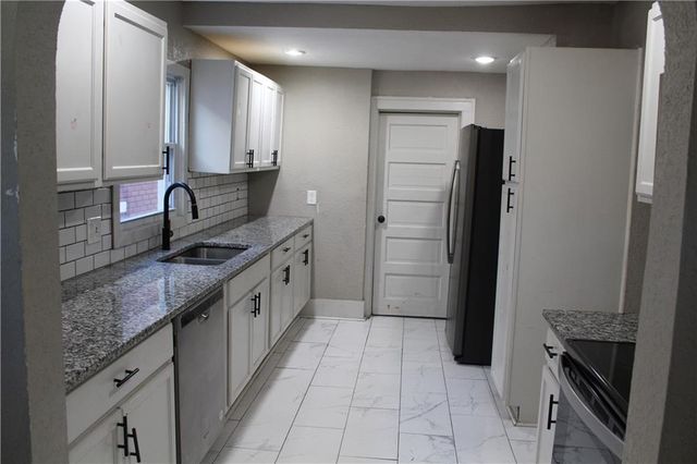 3428 S Benton Avenue, Kansas City, MO 64128