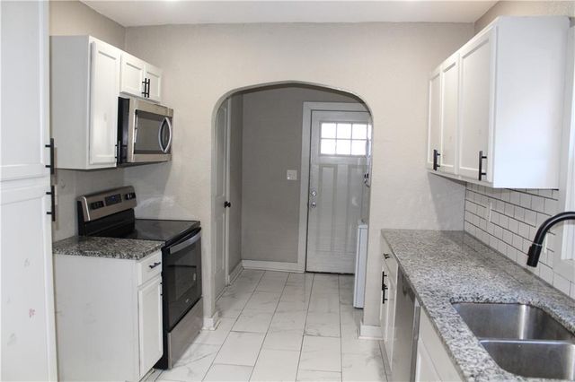 3428 S Benton Avenue, Kansas City, MO 64128