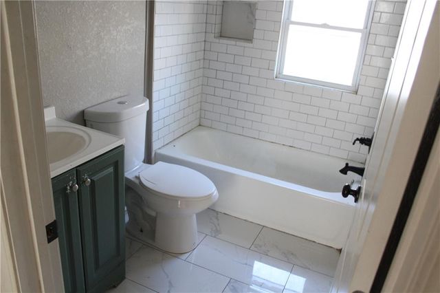 3428 S Benton Avenue, Kansas City, MO 64128