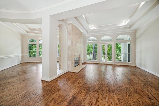 11 Twin Greens Court, Houston, TX 77339