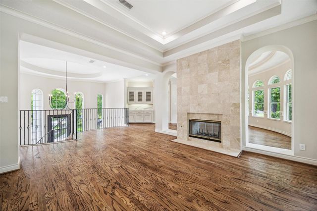 11 Twin Greens Court, Houston, TX 77339